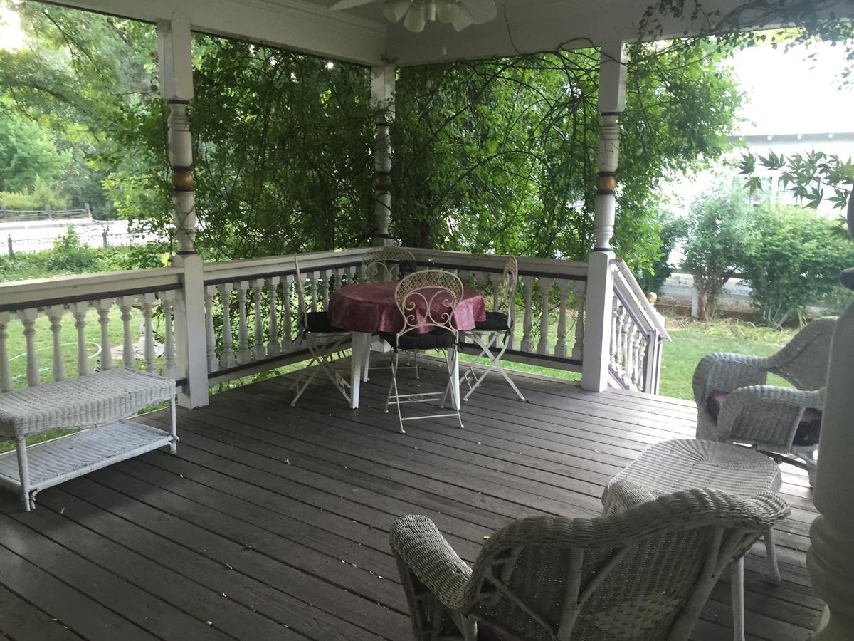 The Whitmore Inn Weaverville Екстер'єр фото
